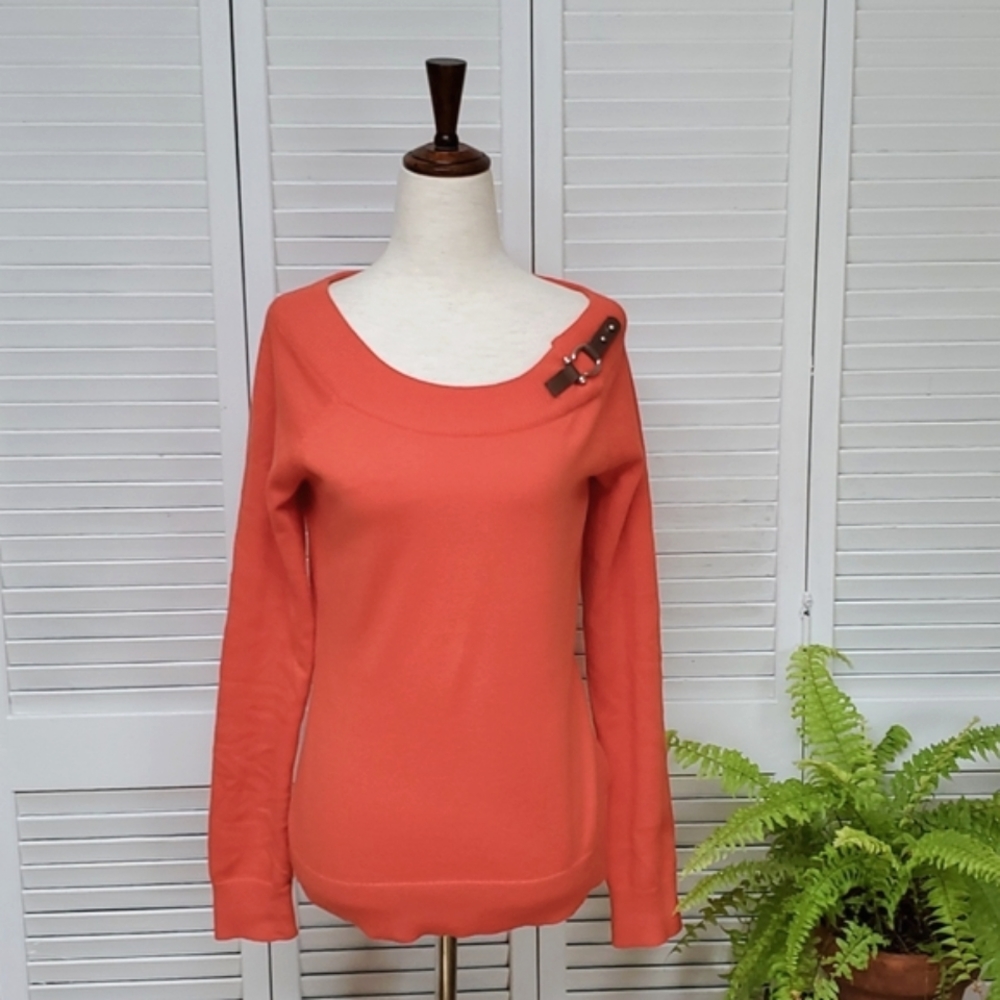 Lauren Ralph Lauren Pullover Sweater With Leather Buckle.